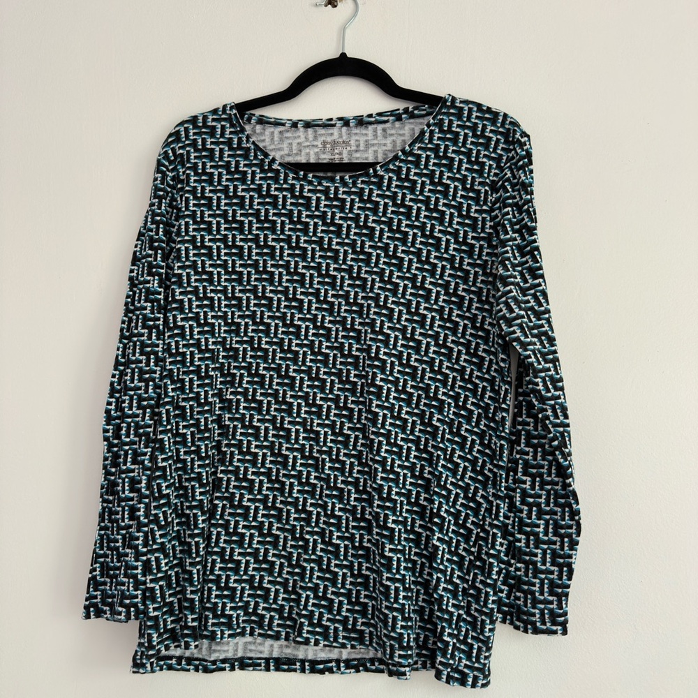 Daisy Fuentes White and Blue Long Sleeve Graphic Blouse